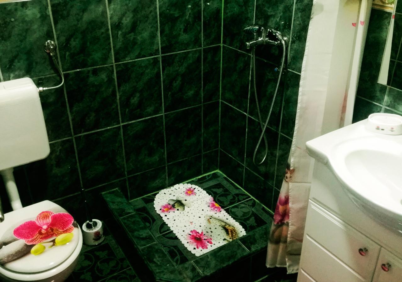 Apartman Amela Kulen Vakuf Bagian luar foto